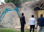 Puaskan Hasrat Penggusuran di Purwakarta dengan Salahgunakan Alat Berat, Kini Om Zein Buat Dosa Untuk Koperasi Kelompok Tani?